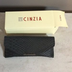 NWT Cinzia European faux alligator style black  eyeglass case